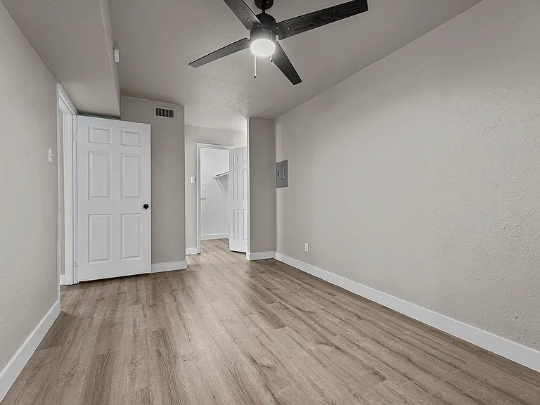 Winding Way Apartments — Photo 15