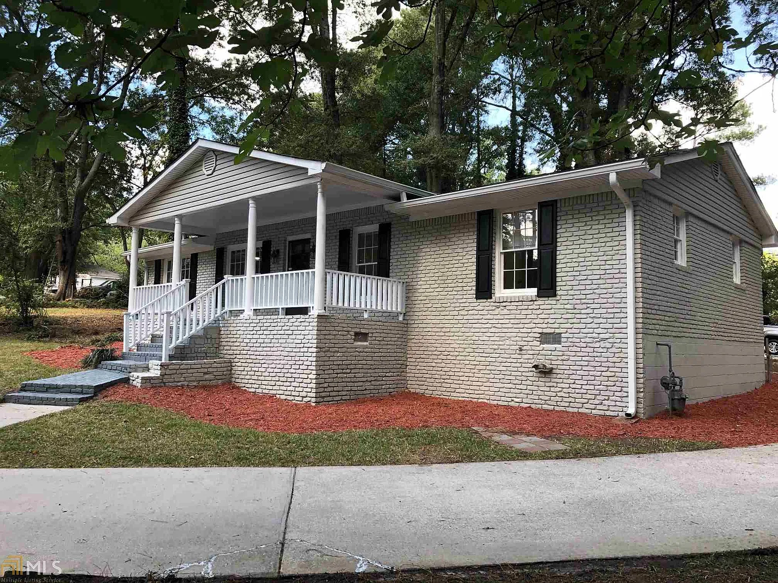 138 Dixon St photo 1