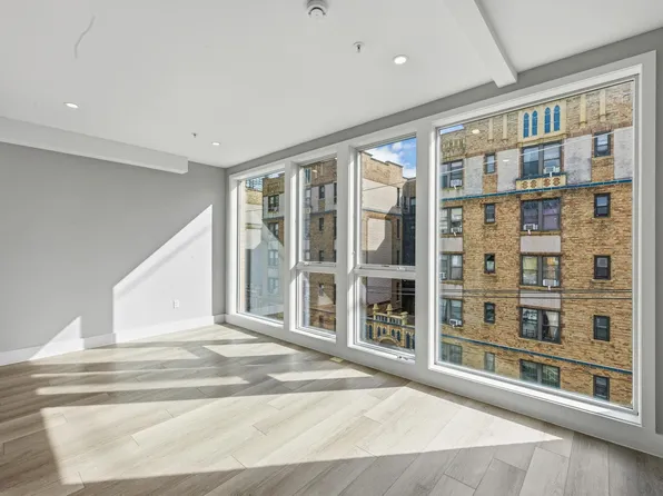 77 Van Reypen Street image 2 of 23