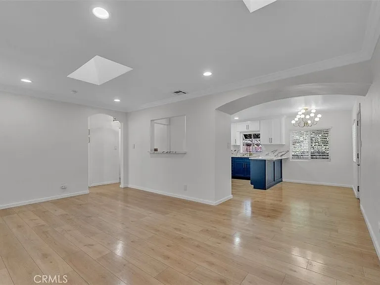 7015 Amigo Ave — Photo 10