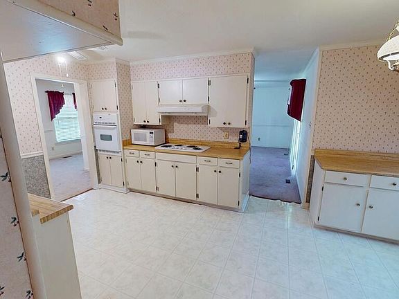 4th image of 1604 Goff Cir