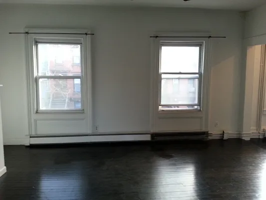 Rented by MCR Realty | media 30