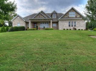211 Lake Ridge Dr, Jonesborough, TN 37659
