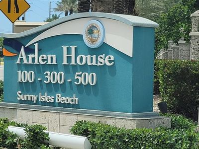 100 Bayview Dr APT 326, Sunny Isles Beach, FL, 33160