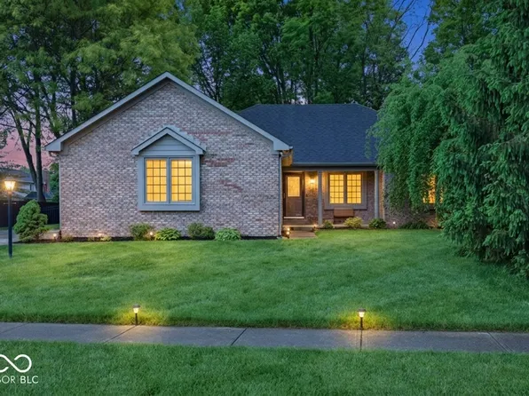 5475 Steven Dr, Greenwood, IN 46142