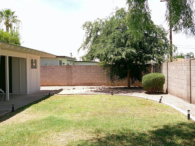 8608 E Highland Ave — Photo 21