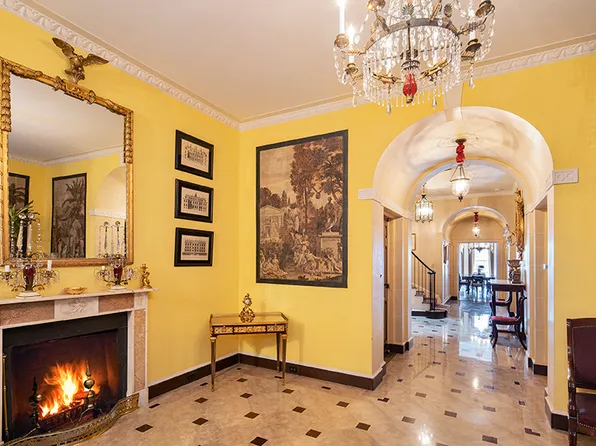 67 East 93rd Street image 3 of 20