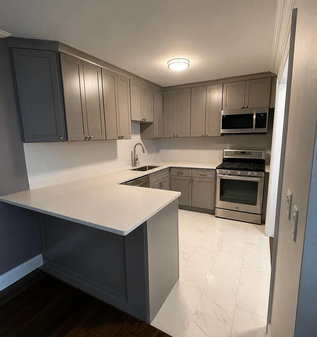 2 bed, $2,600 — Photo 1