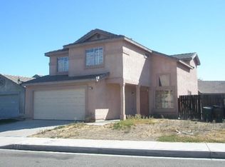 820 Award Dr, Colton, CA 92324