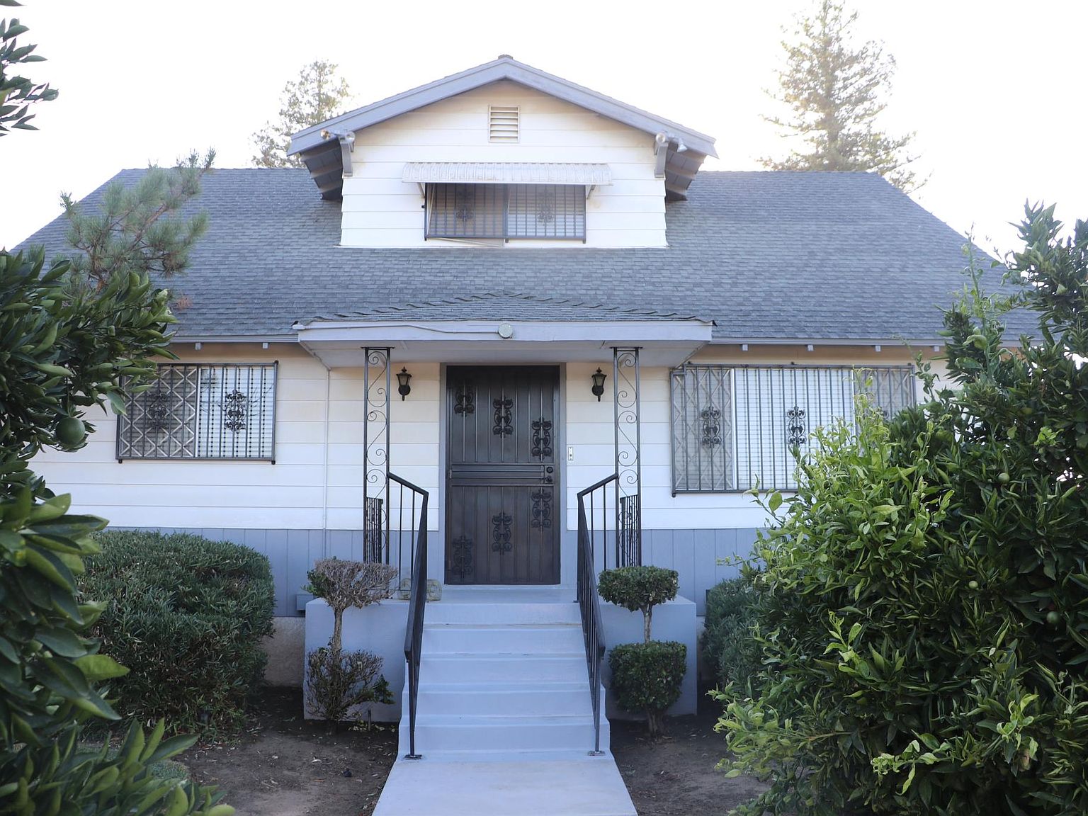 3214 S Leonard Ave, Sanger, CA 93657 Zillow