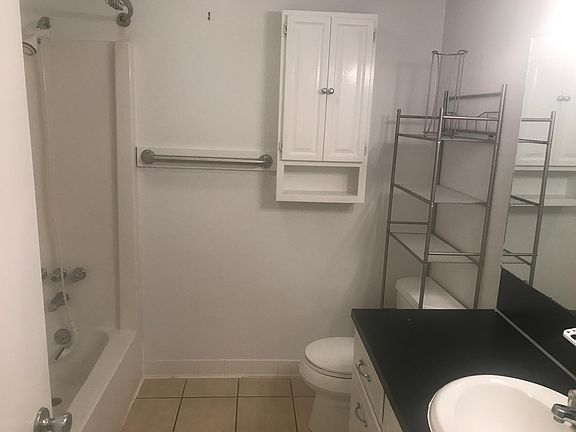 5th image of 3926 N Hills Dr