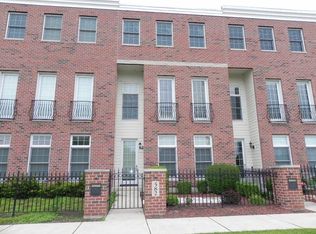 582 N River St, Batavia, IL 60510