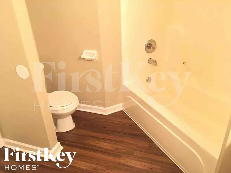 865 Abbey Grove Ln — Photo 10