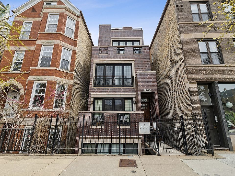 1st image of 1245 N Greenview Ave #2