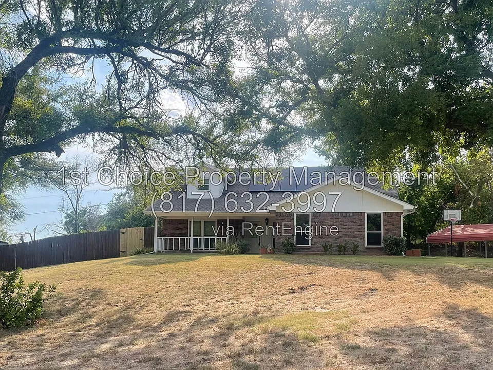 1516 Oakridge Ct W