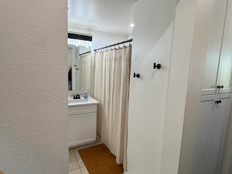 441 S Glendora Ave — Photo 6