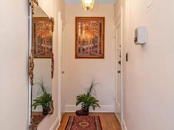 2nd image of 62-98 Saunders St #6F