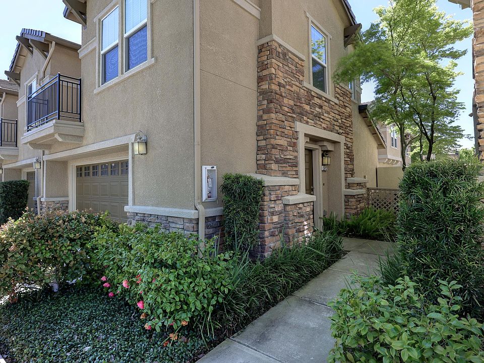 1st image of 3301 N Park Dr Unit 2912