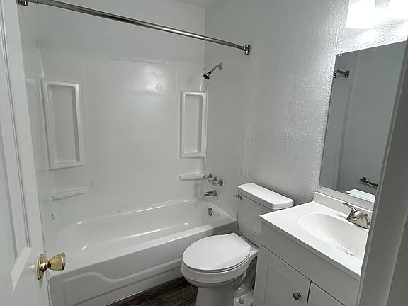 4th image of 706 Bracewood Cir #A