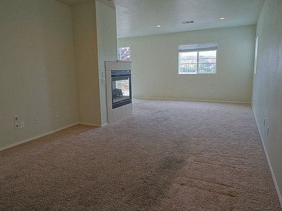 3rd image of 29220 Dakota Dr