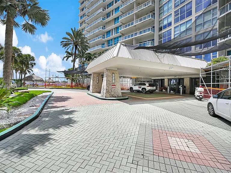 2451 Brickell Ave #5G — Photo 11