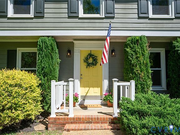 3rd image of 5417 Standing Oak Rd