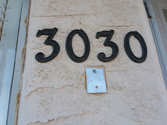 5th image of 3030 E Yandell Dr