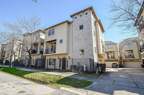 222 Knox St #F Photo 1