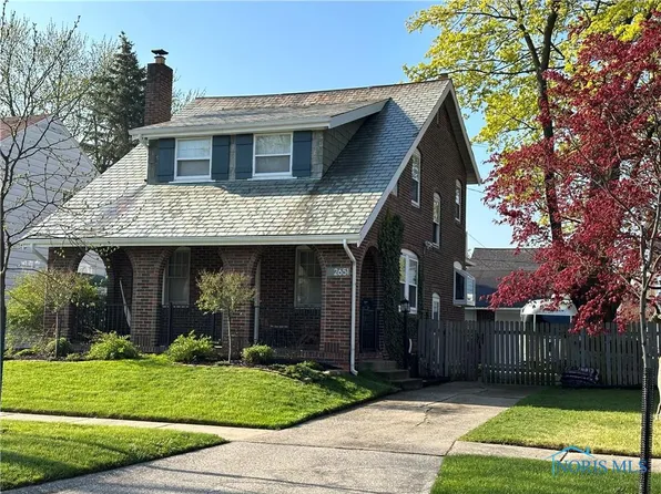 2651 Stamford Dr, Toledo, OH 43614