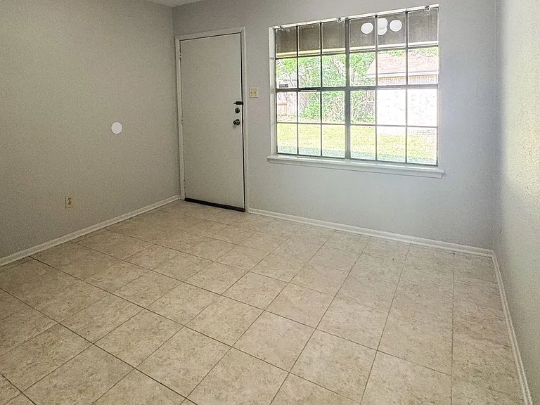 601 Hickory Dr #A — Photo 7