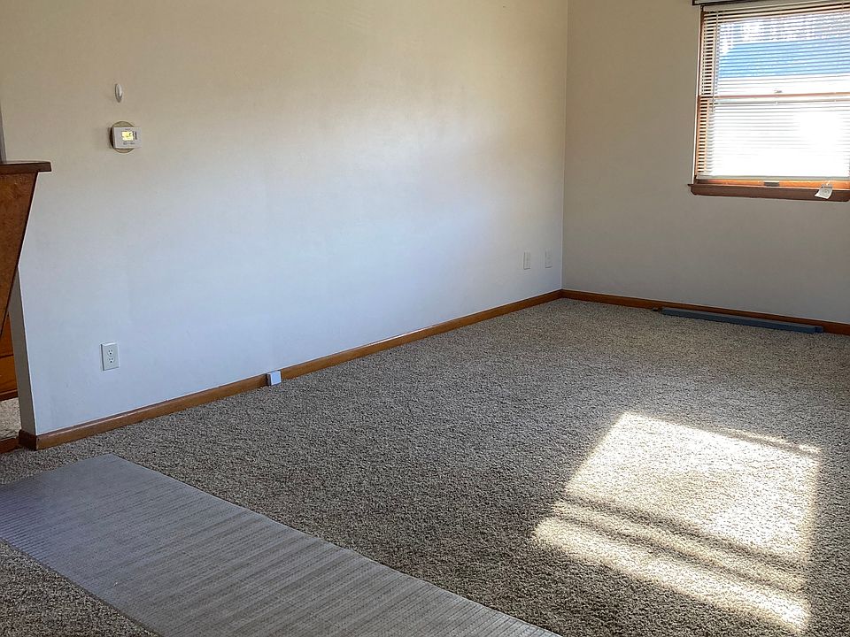 2nd image of 2008 Burke Dr