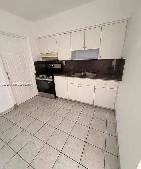 2510 NE 181st St #1 — Photo 8