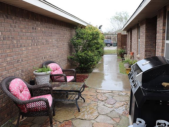 3rd image of 18 Vista Crest Ct
