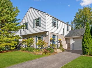 1216 16th St, Wilmette, IL 60091