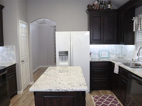 4th image of 11521 Clover Knoll Dr