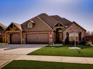 1501 SW Hayfield Ave, Bentonville, AR 72712