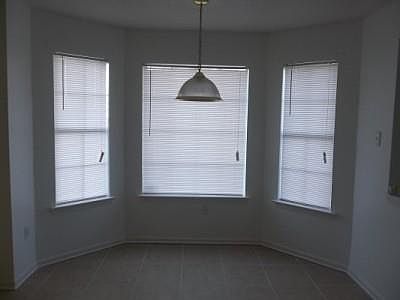 3rd image of 5615 Lake Front Dr