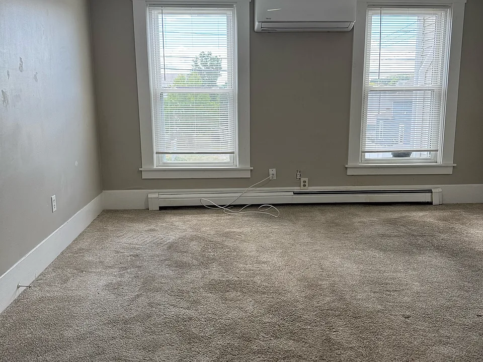 Living Room - Mini Split: AC & Heat