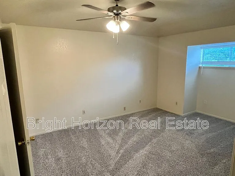 1408 Arvel Cir #B — Photo 7