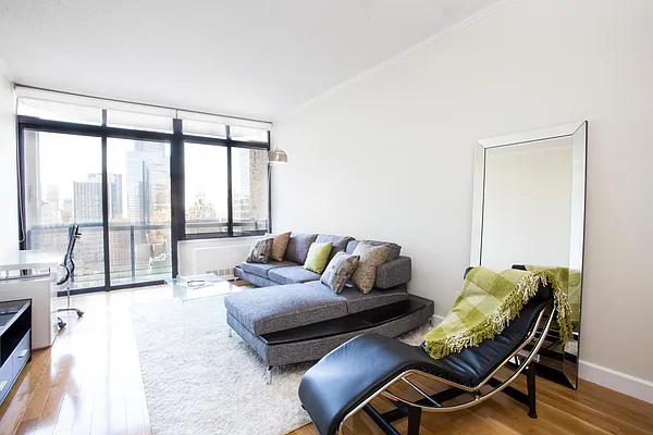 Rented by Stonehenge NYC LLC | media 1