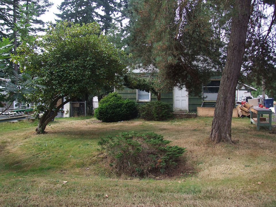 2nd image of 402 117th St SE