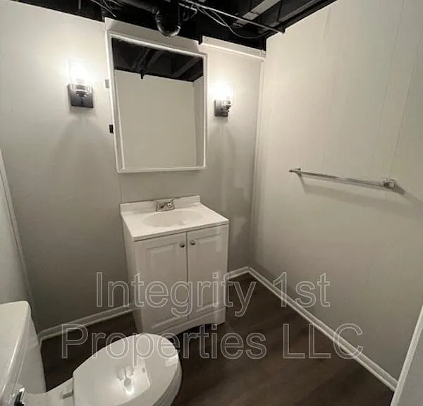 6305 N Highland Ave — Photo 13