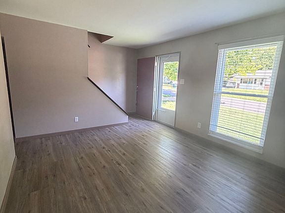 2nd image of 3006 Lyme St