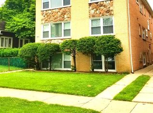 7638 Wilcox St APT 2F, Forest Park, IL 60130