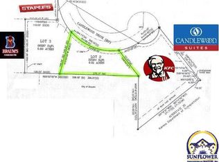 2613 Candlewood Dr, Emporia, KS 66801