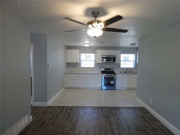 4th image of 1315 Caladium Dr