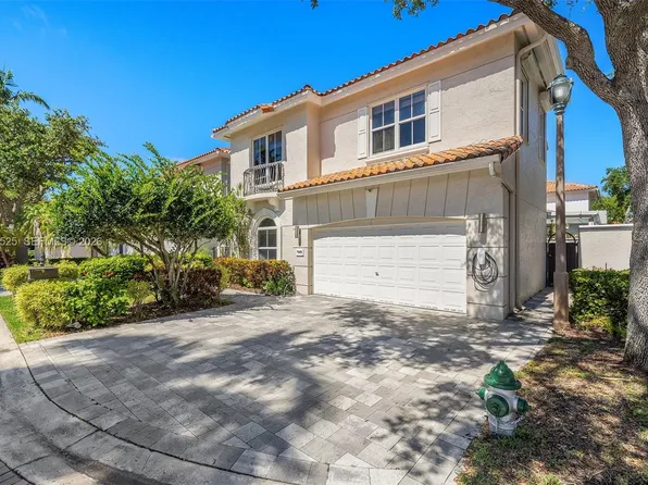 1549 Shoreline Way, Hollywood, FL 33019