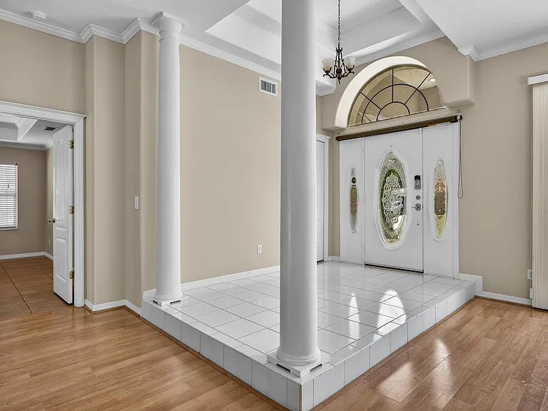 20 Woodford Ln — Photo 15