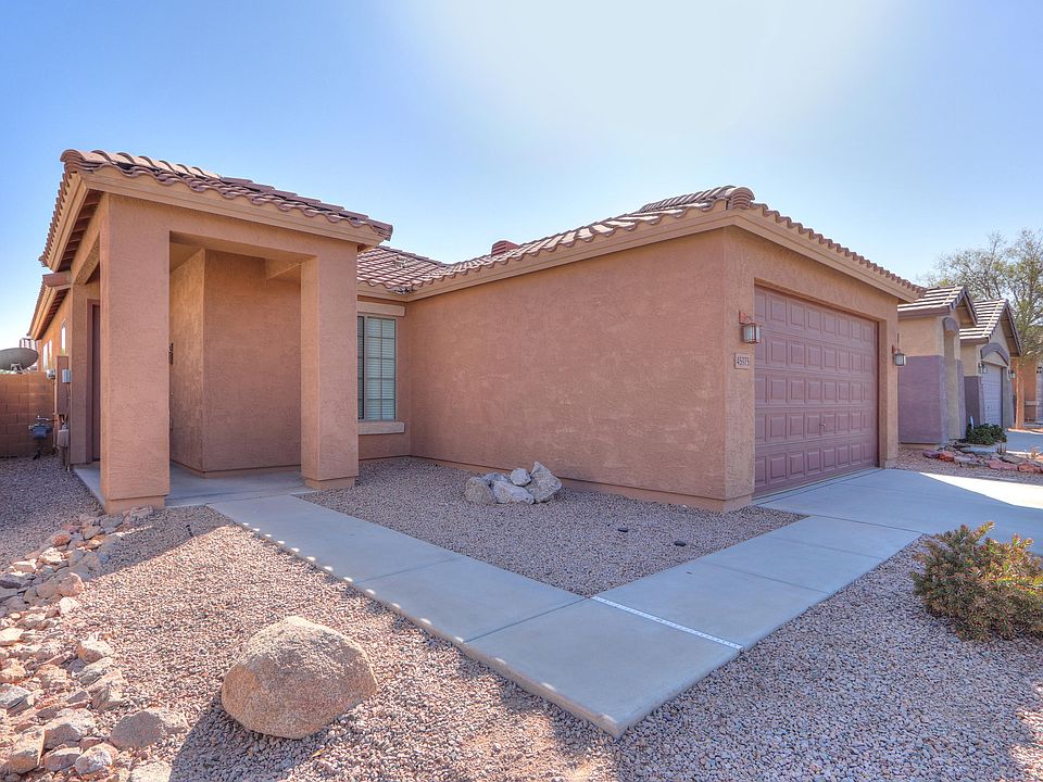1st image of 45975 W Holly Dr