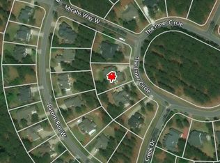 232 The Inner Cir, Spring Lake, NC 28390